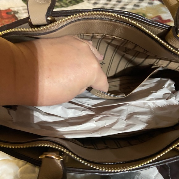 Louis Vuitton Look a Like Purse and Wallet - Picture 6 of 12